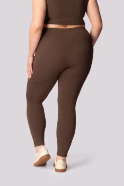 Kawowe Legginsy prążkowane RIBBED<Polski Outlet